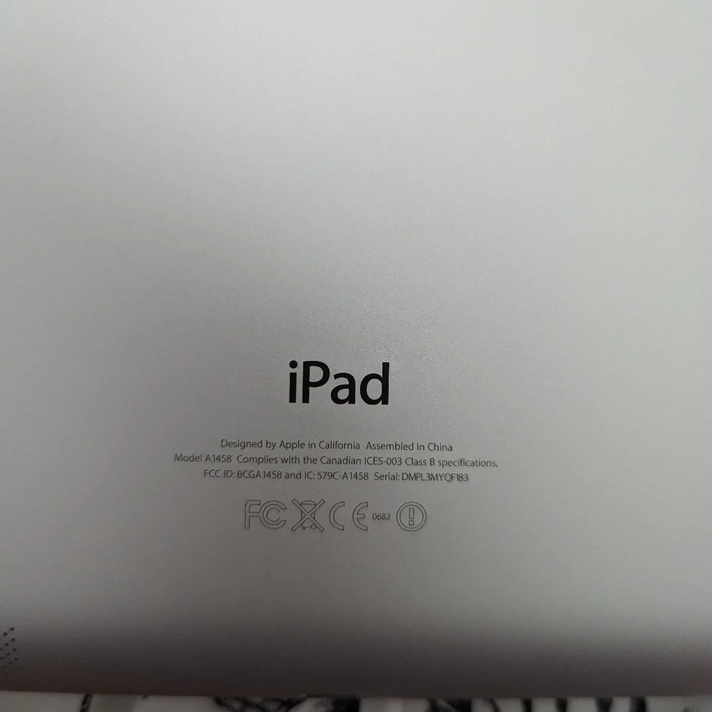 Apple iPad 4th Generation with Case